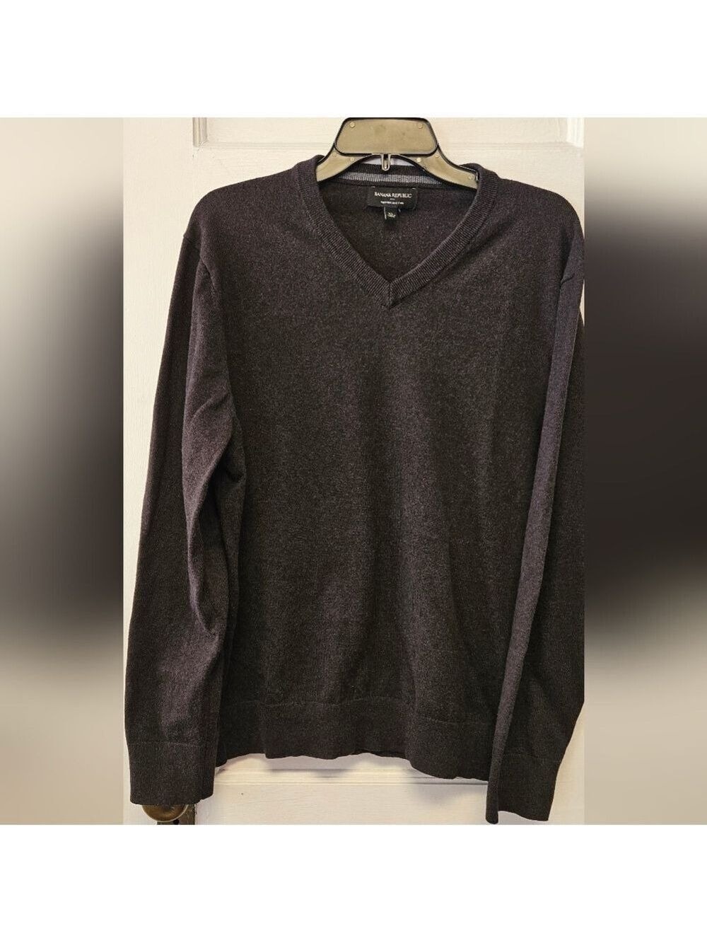 Banana Republic Men's Dark Gray Crewneck Sweater